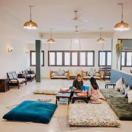Horn Ok Please Hostel Jaipur Eksteriør bilde